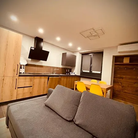 Alpine Hut Апартаменты *