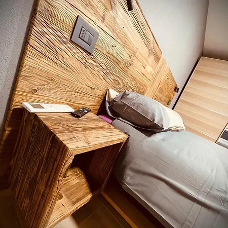 Апартаменты Alpine Hut Пон-Сен-Мартен